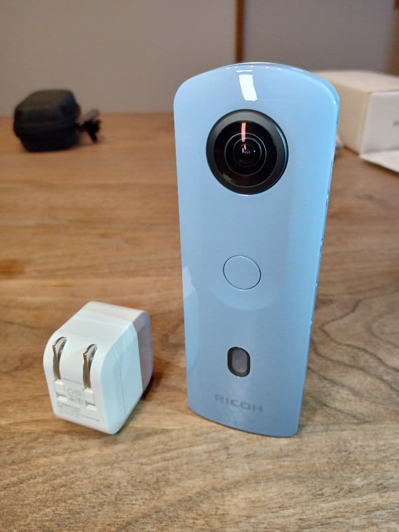 充電用アダプター付 未使用級 RICOH THETA SC2 取説+元箱+保証付