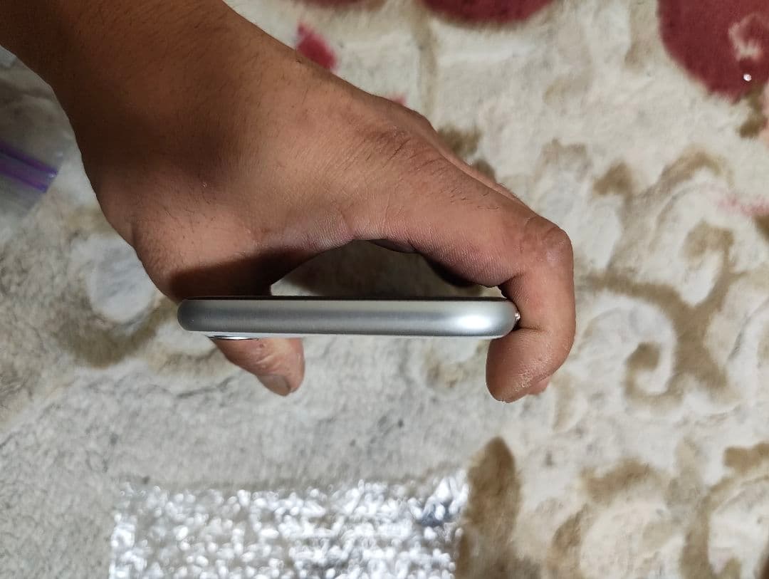 美品 iPhone11 中古 スマホ Apple SIMロック 解除済