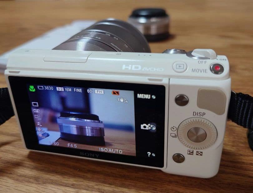 SONY ミラーレス一眼 α NEX-5ND ホワイト