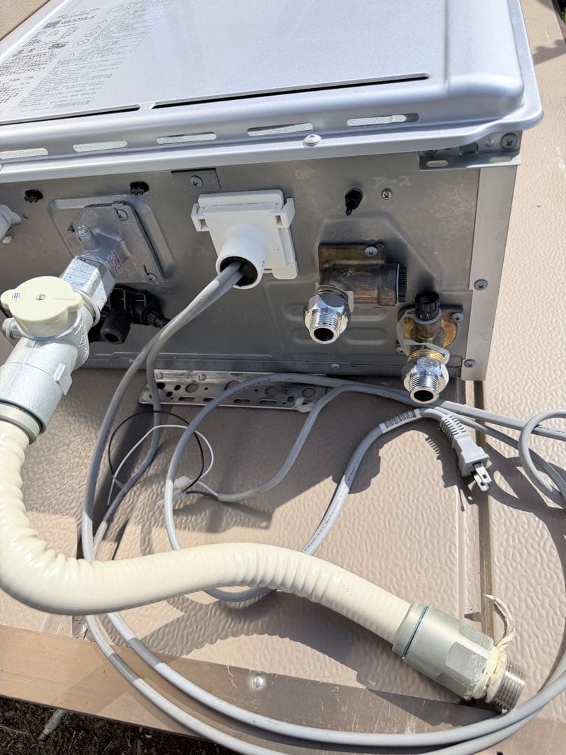 Rinnai 壁掛け給湯器 シルバー コンパクト