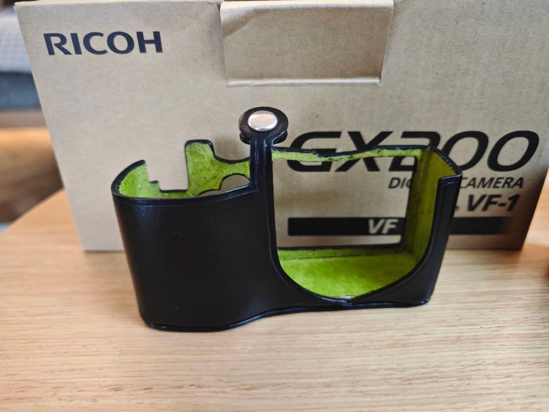 美品　RICOH GX200 コンパクトデジタルカメラ　付属品多数