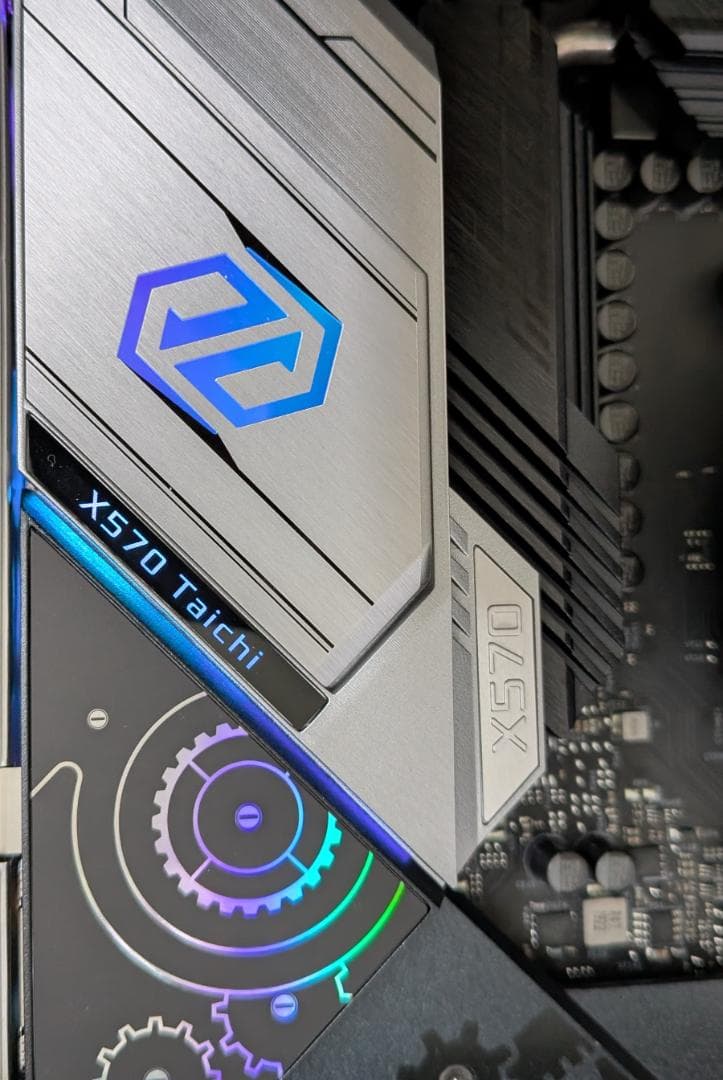 ASRock X570 TAICHI マザーボード