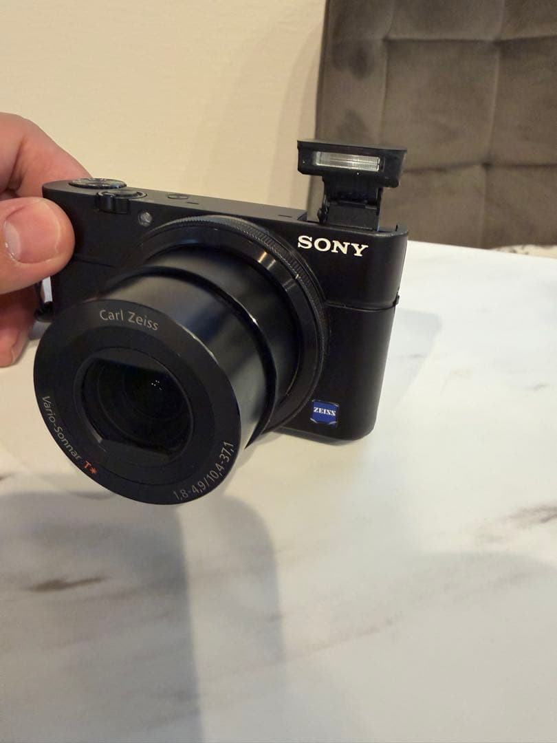 DSC-RX100 通電確認済み