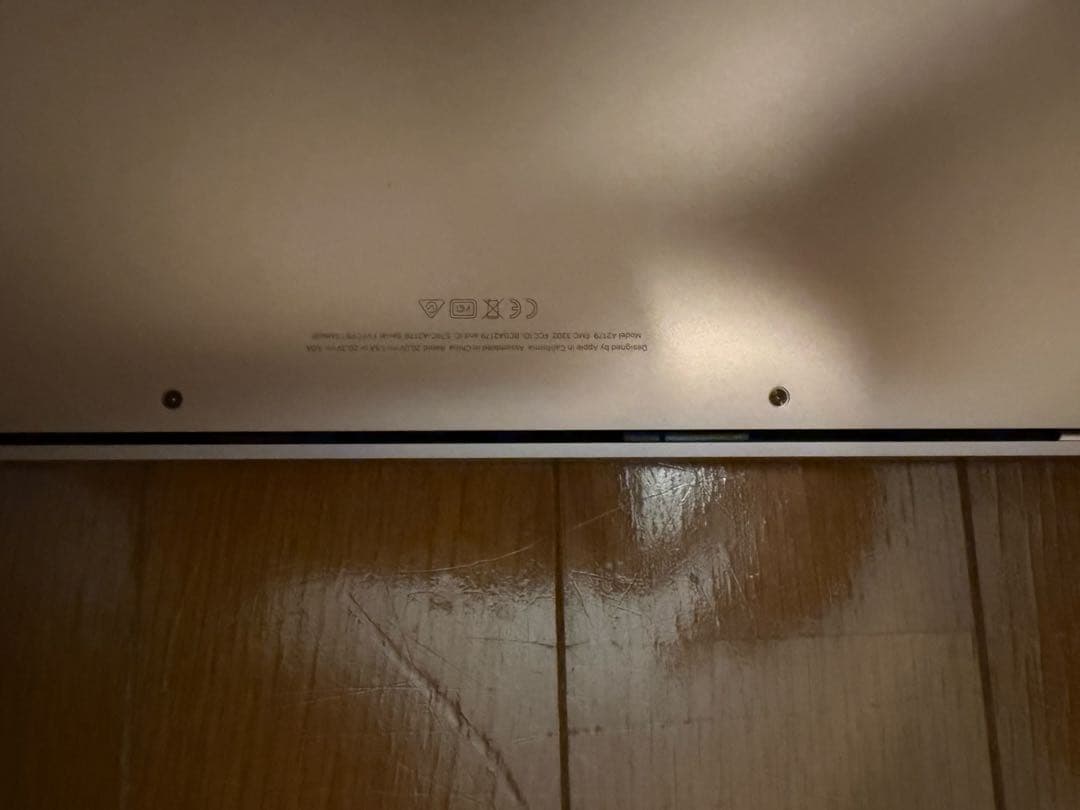 【美品】MacBook Air（13-inch,2020）8GB/256GB