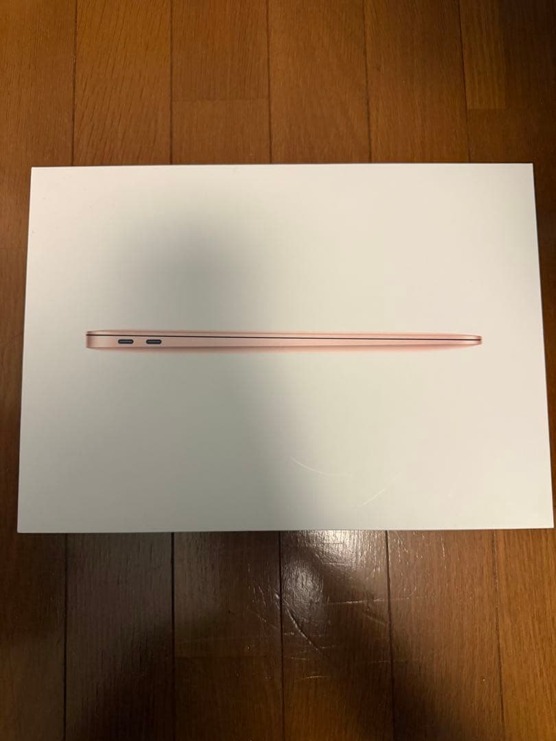 【美品】MacBook Air（13-inch,2020）8GB/256GB