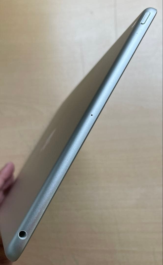 iPad 第8世代　A2270　Wi-Fi　シルバー　32GB 美品　ジャンク品
