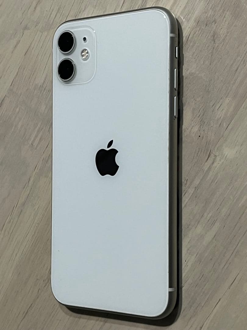 ⭐︎中古Apple iPhone 11 ホワイト 本体 128GB⭐︎