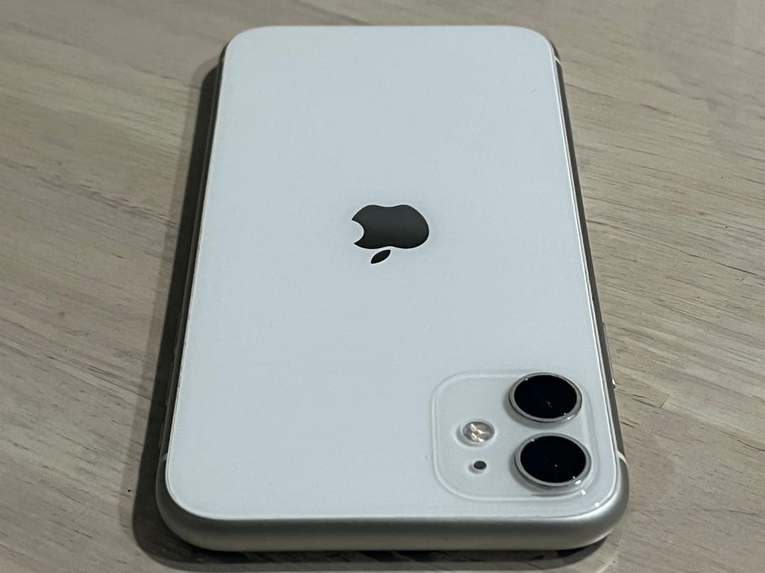 ⭐︎中古Apple iPhone 11 ホワイト 本体 128GB⭐︎