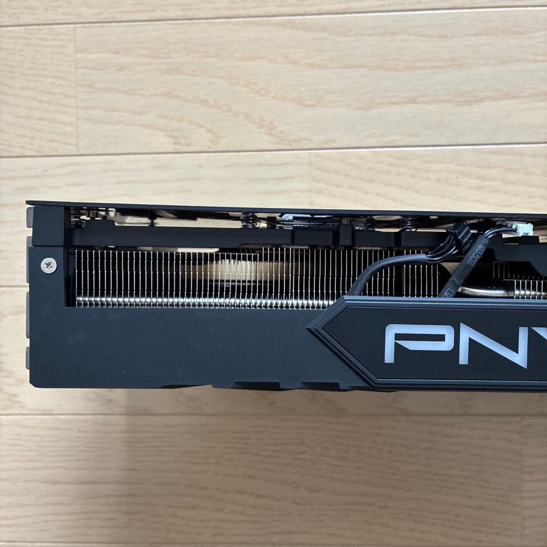 PNY RTX 4090 ヒートシンク　3連　ファン　LED バックプレート