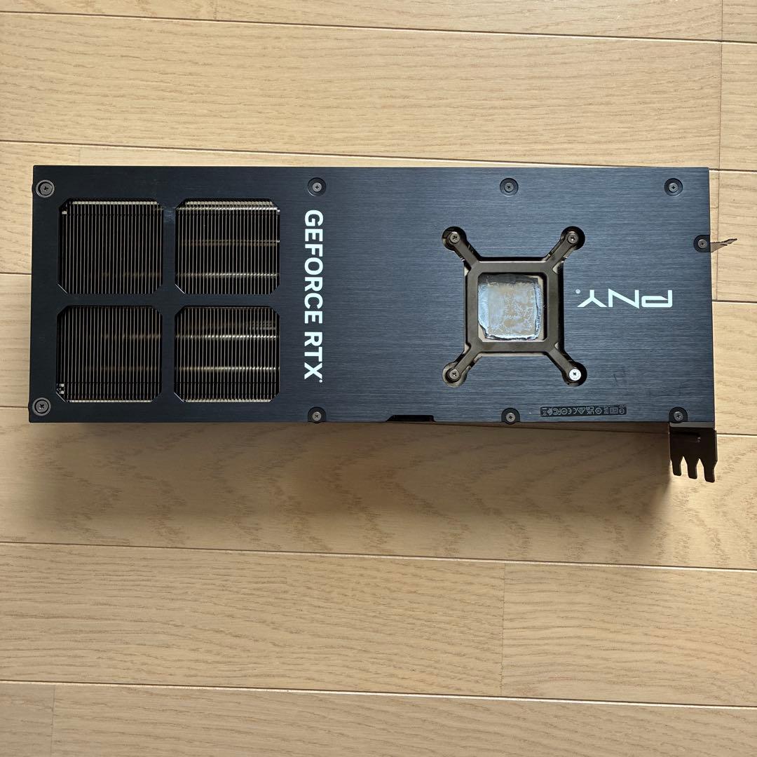 PNY RTX 4090 ヒートシンク　3連　ファン　LED バックプレート