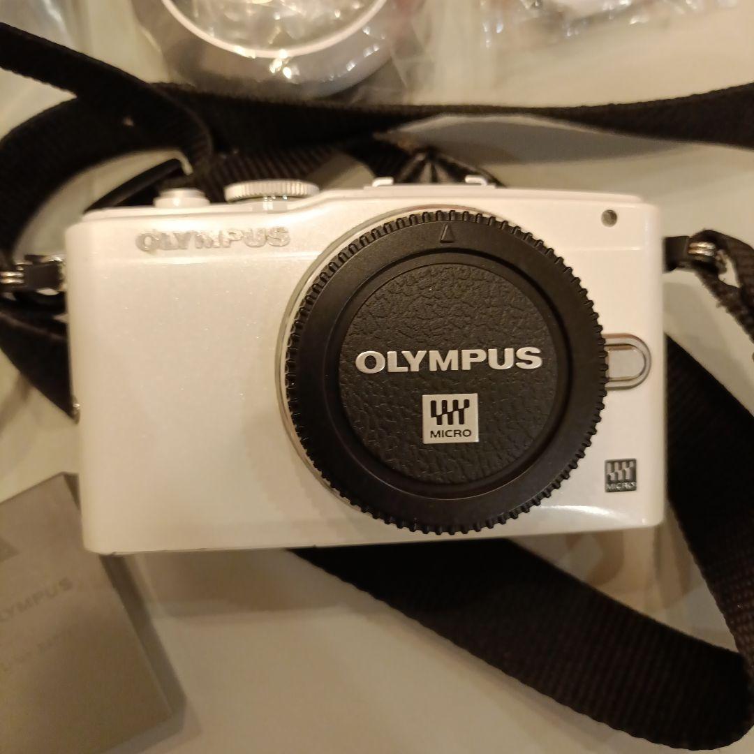 OLYMPUS PEN Lite E-P6 本体と付属品