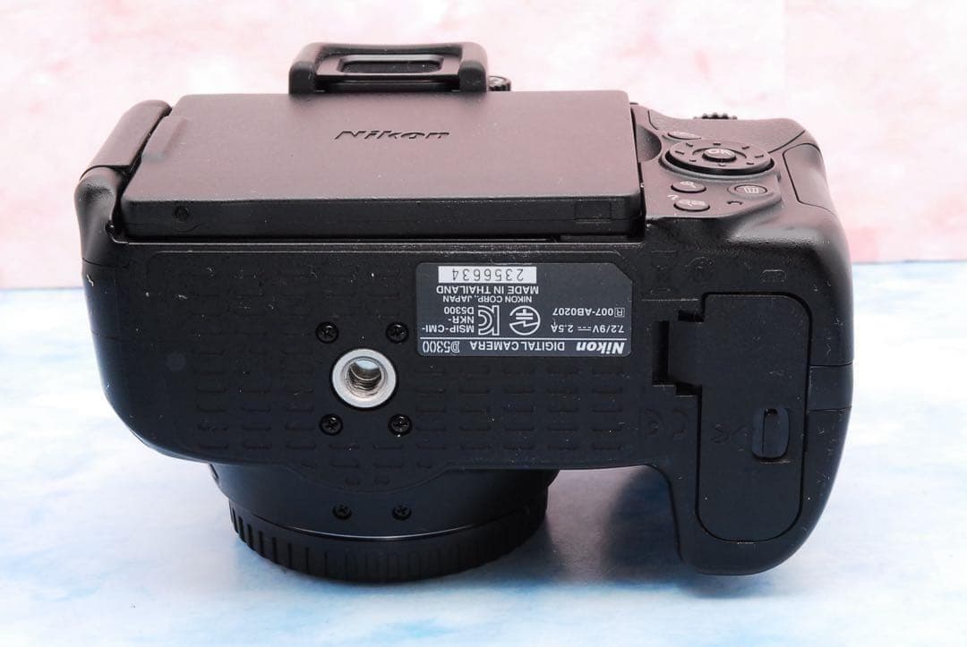 ☆Nikon D5300☆手ぶれ補正Wレンズ☆Wi-Fi搭載☆一眼レフカメラ
