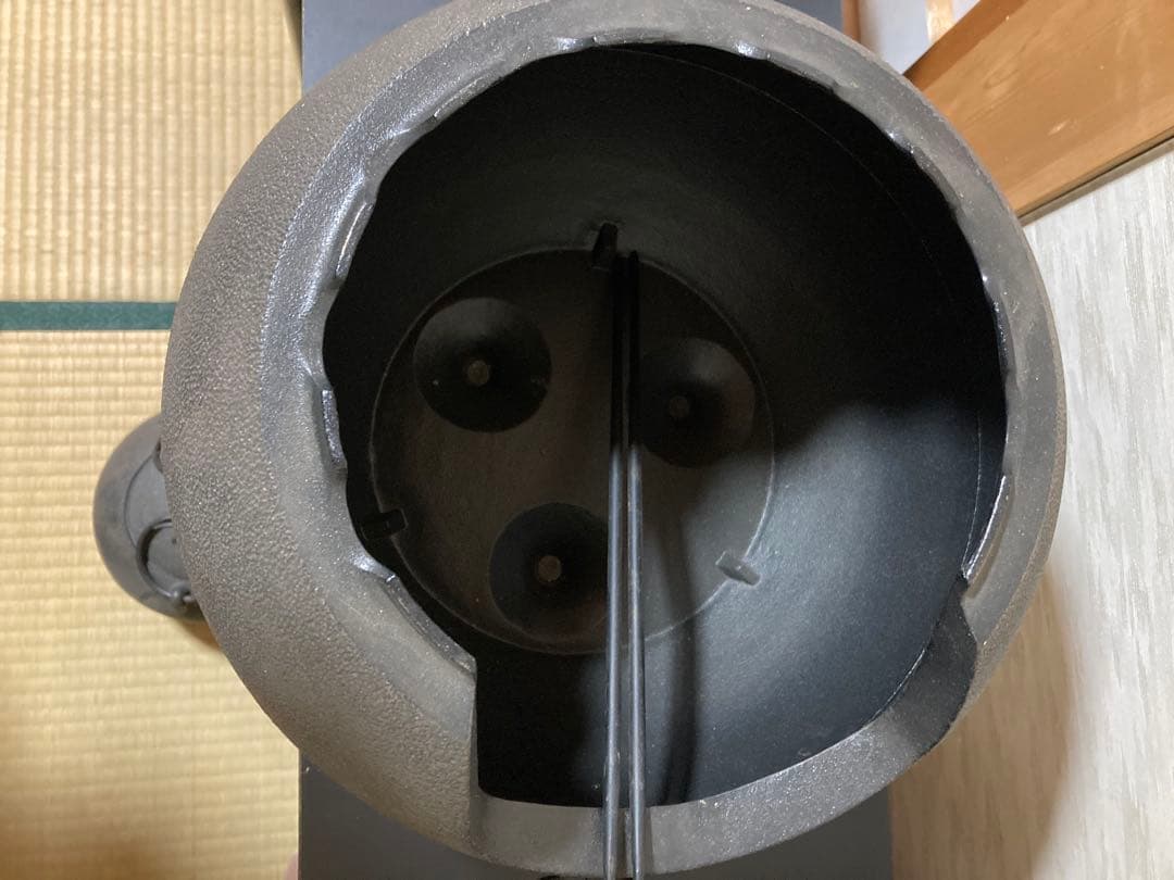 逸品！黒い鋳鉄製茶釜。
