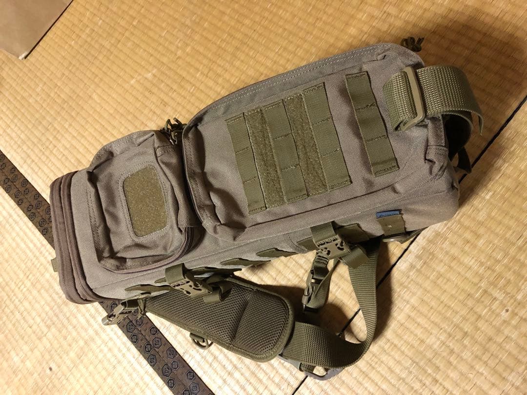 新品未使用HAZARD4 フォトリーコン カメラバック コヨーテ