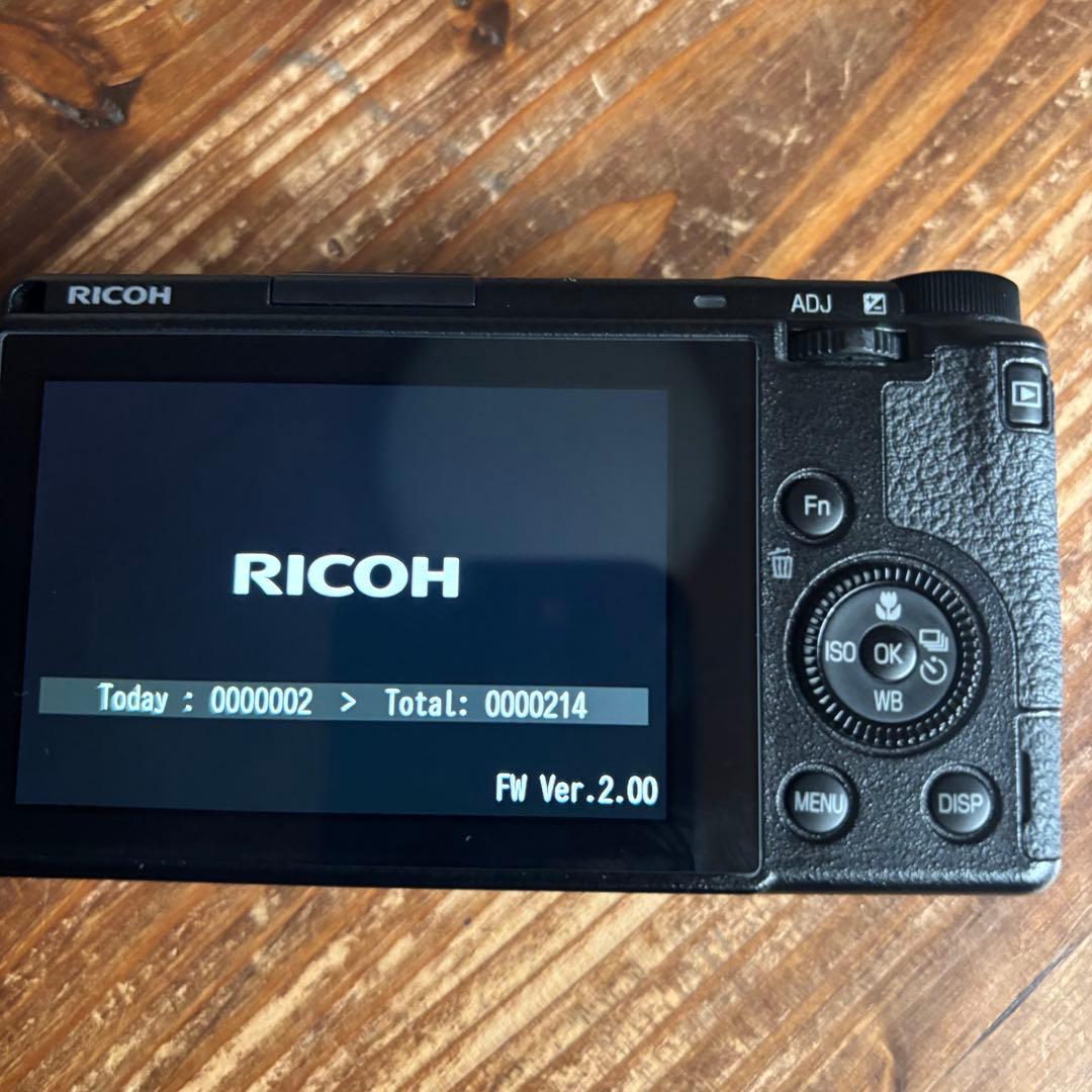 RICOH GR III シャッター214回