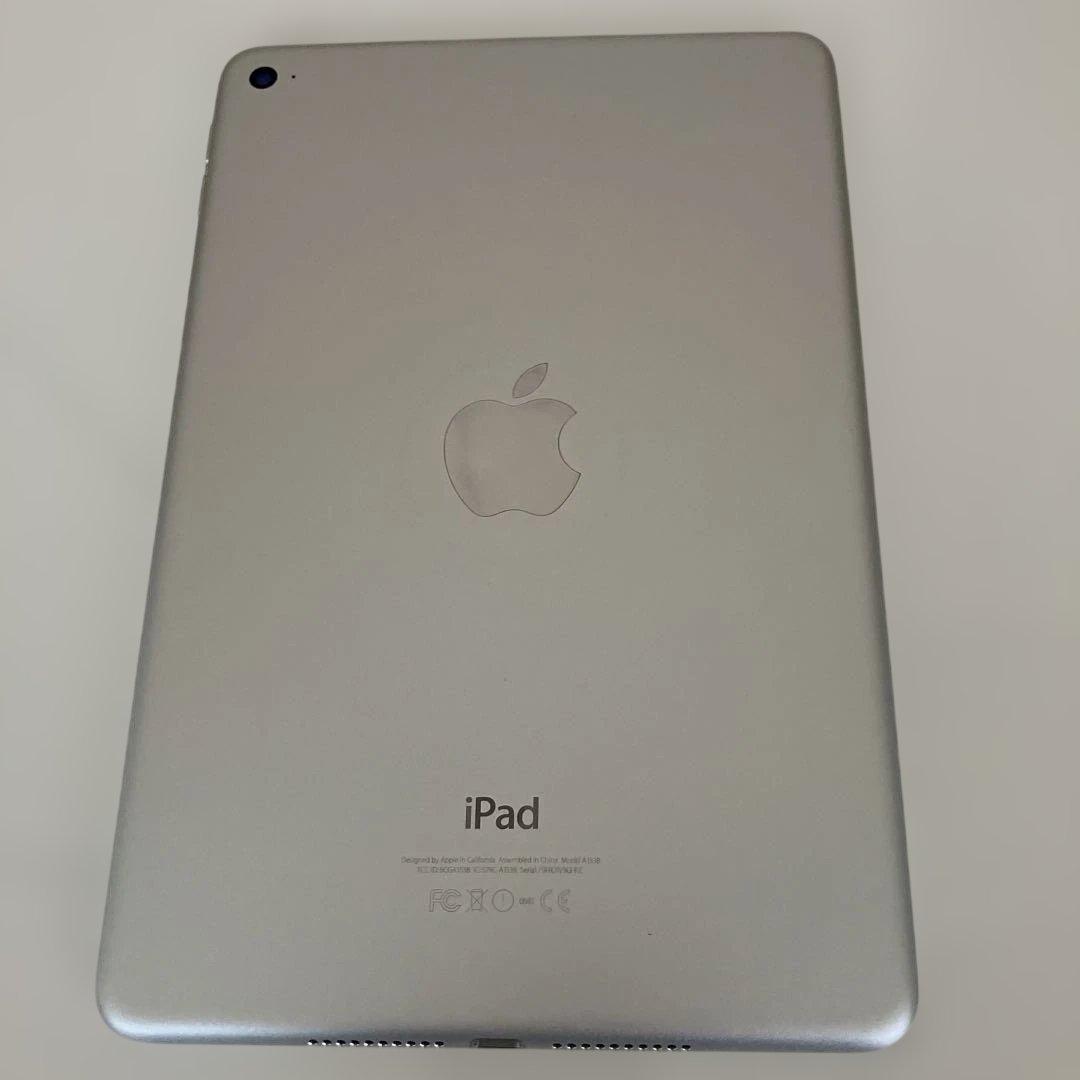Apple iPad mini 第4世代　シルバー 本体