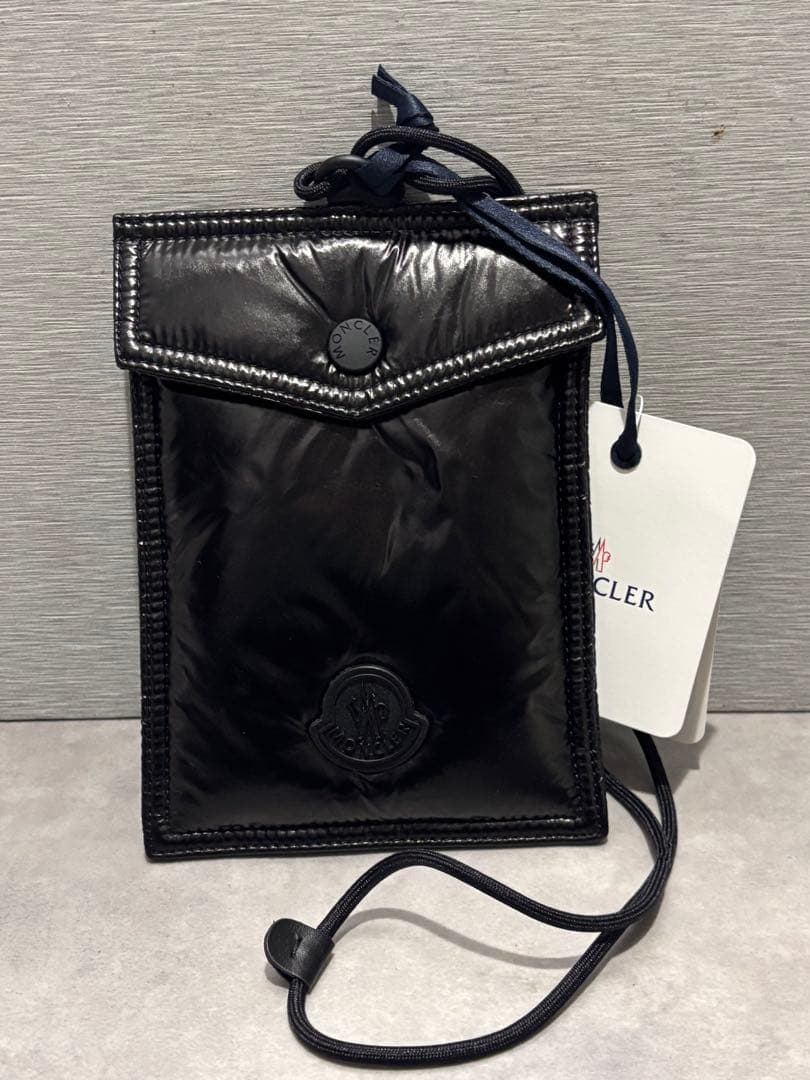 MONCLER（モンクレール）スマートフォンケース（フォンポーチ）