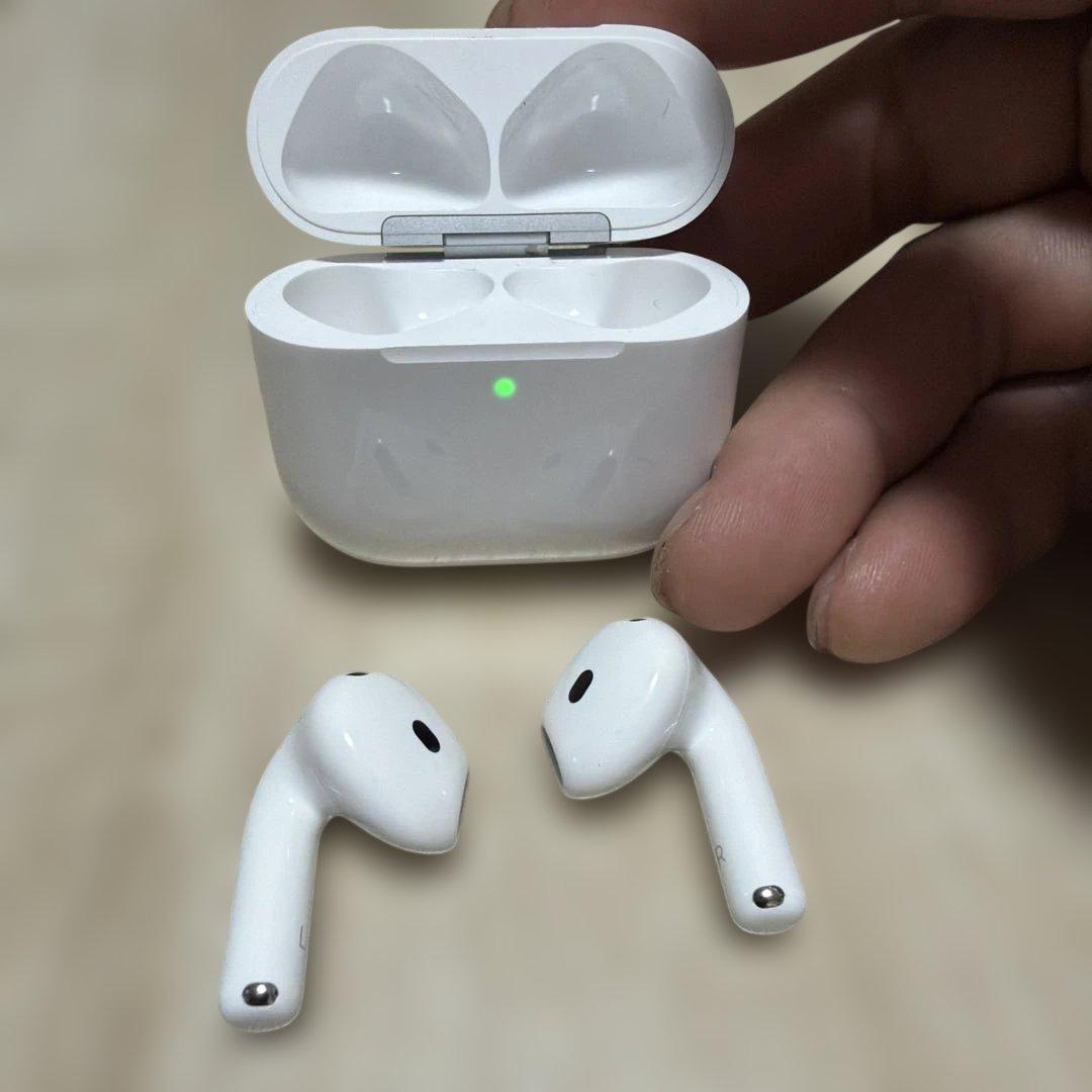 Apple AirPods 4 ノイズキャンセリング搭載　2026年1月に購入品