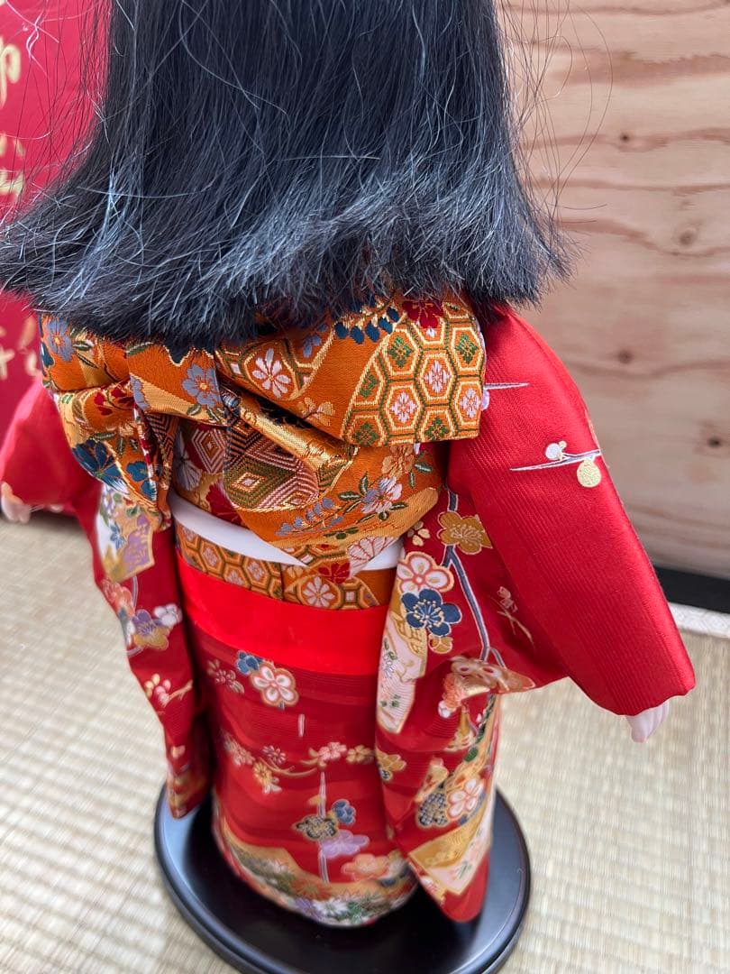 市松人形　吉徳大光　人間国宝 平山郷陽氏写し　赤い本絹　尺2 美品