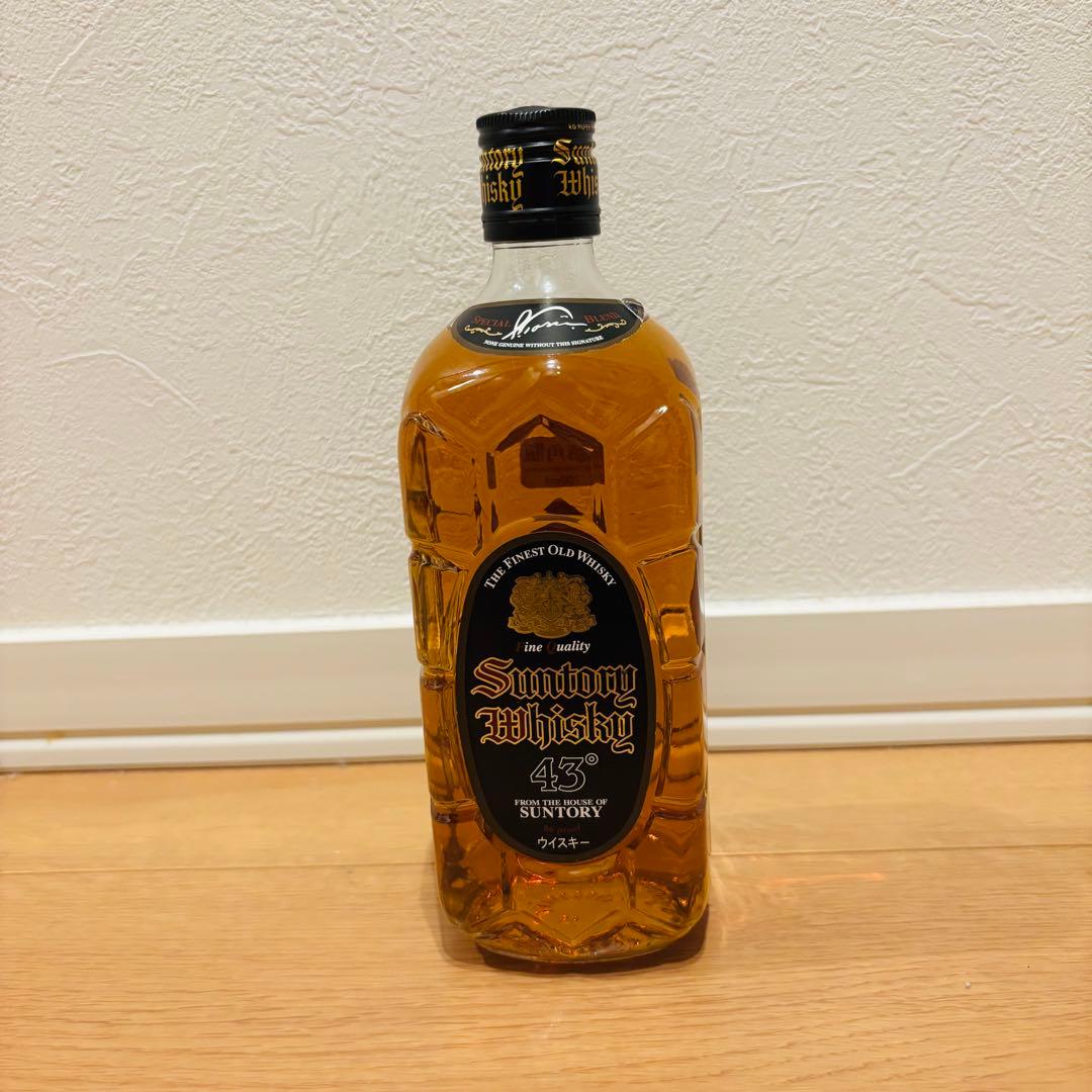 サントリー　黒角　ウイスキー　43% 700ml