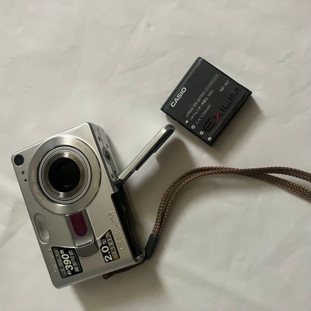 中古品 CASIO EXILIM 5.0MP コンパクトデジタルカメラ