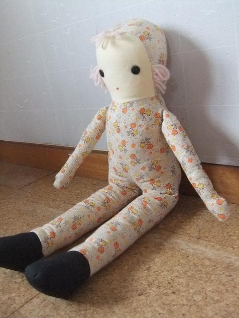 可愛い・抱っこしやすい・ねんねも一緒に・おすわりももたれるとします・人形作家作