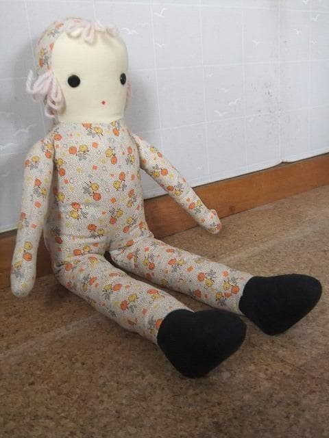 可愛い・抱っこしやすい・ねんねも一緒に・おすわりももたれるとします・人形作家作