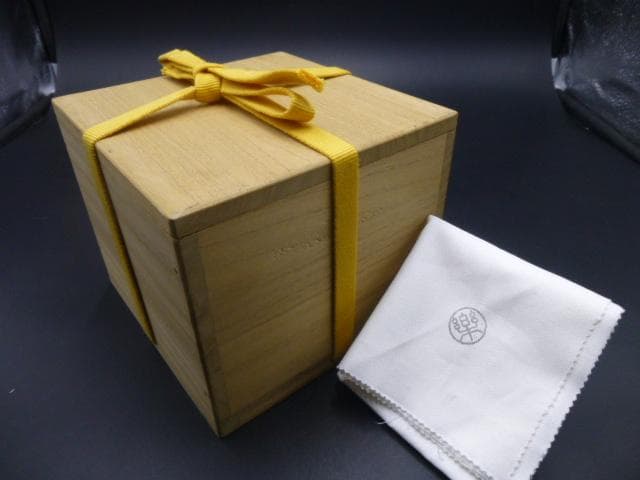 楽吉左衛門　十四代覚入　黒茶碗／共布共箱／銘「天津風」／表千家十四代而妙斎極め箱