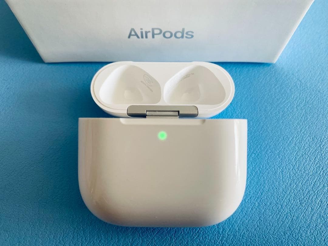 AirPods 第4世代 充電ケースのみ ノイキャン付 A3059 LQZR