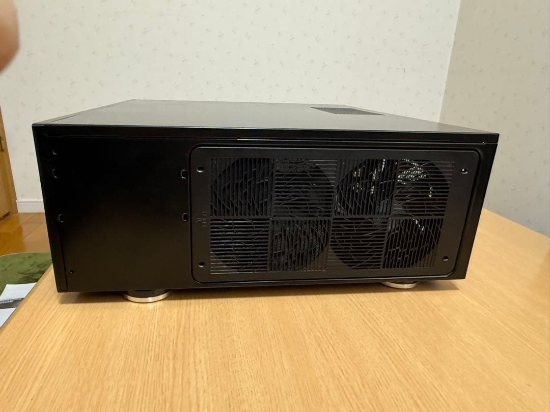 PCケースSilverStone GD8 Black