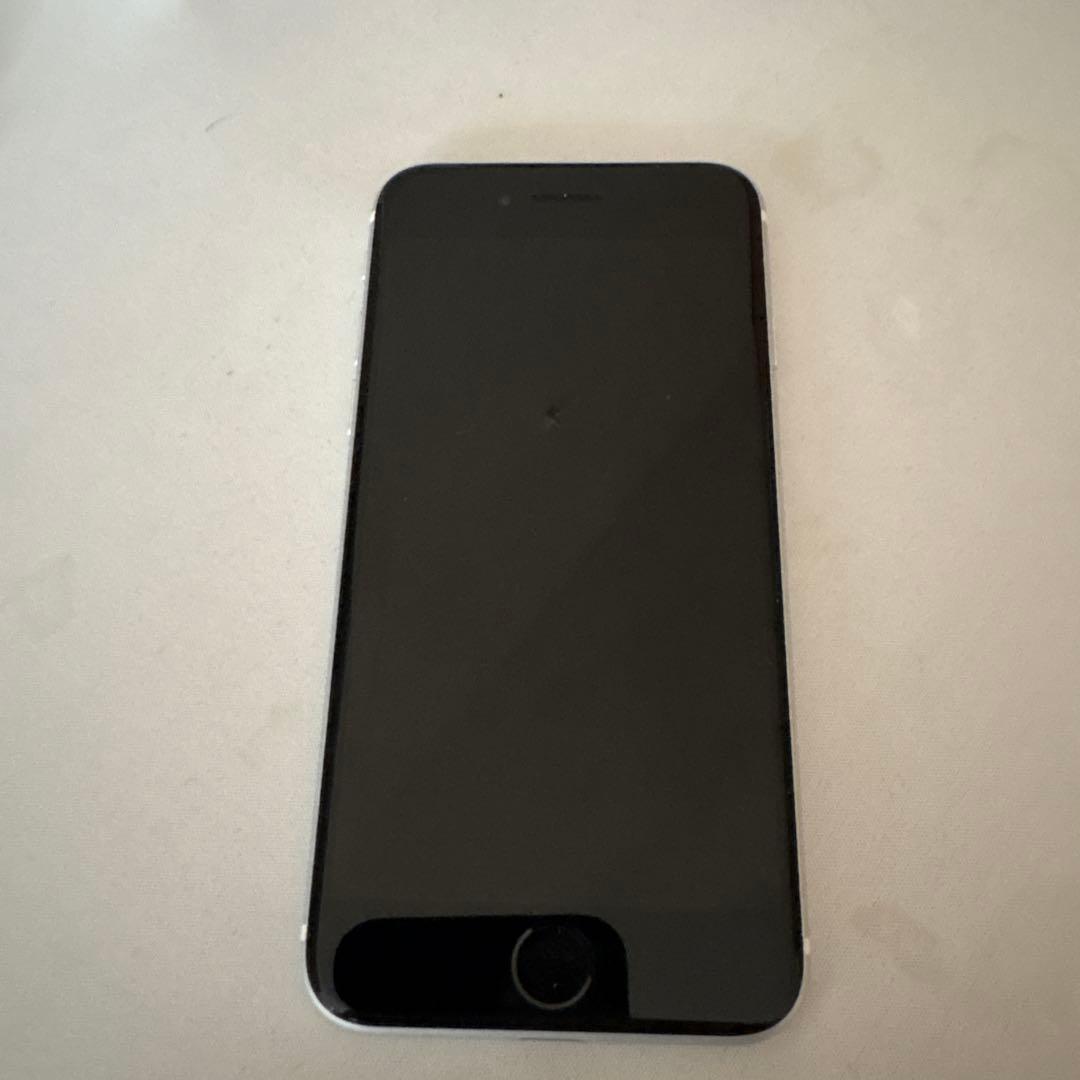 iPhone se2 ホワイト　64gb simフリー