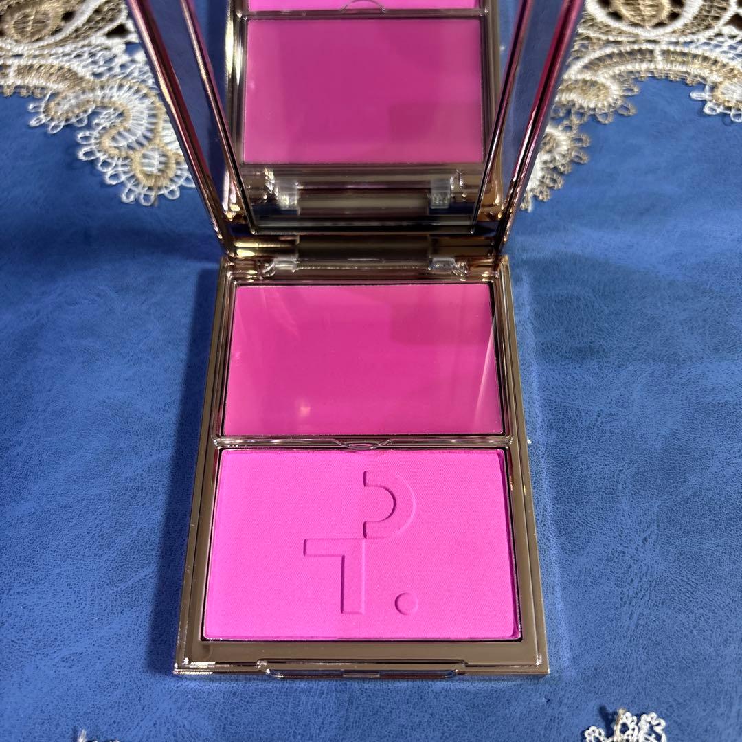 PATRICK TA クリーム＆パウダーチークデュオ SHE'S GIVING