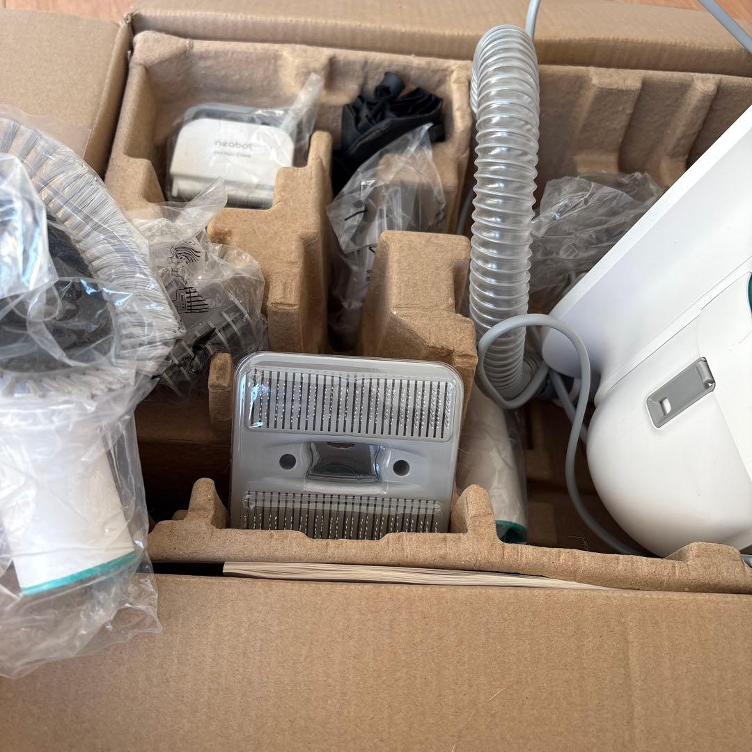 neabot ペットグルーミング吸引機能付き